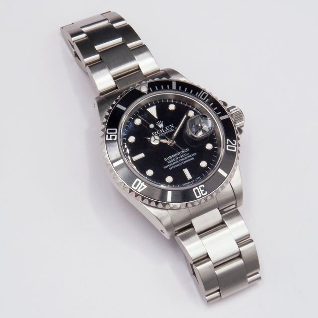 Rolex Submariner 16610 Image 2
